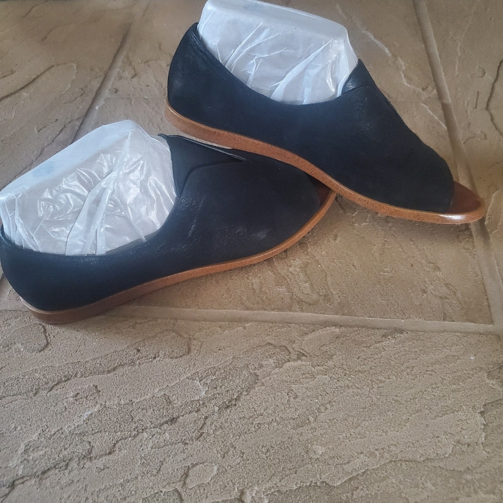 Black open toe flats - Picture 5 of 5